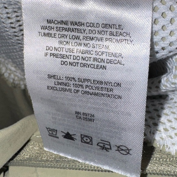 Columbia Women's Cross On Over Cargo Omni-Wick Khaki Shorts Size Small - Picture 6 of 6